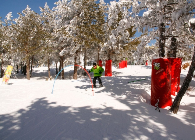  Children's circuit in the snow 